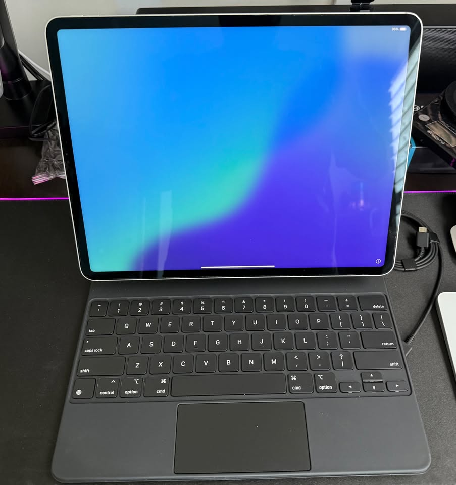 Ipad Pro 12.9 inch M2 1TB Cellular plus wifi 6th gen