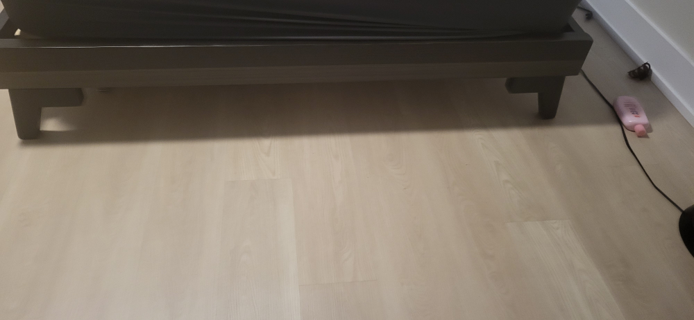Queen Bed Frame with Nightstand - Modern Design - photo 3