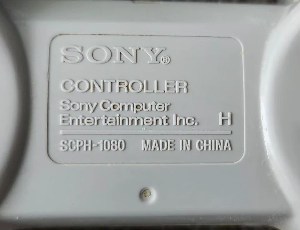 Original Sony PlayStation Controller image indicator(4)