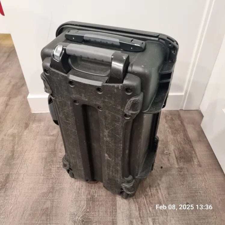 Nanuk 935 Hard Case Rolling Carry-on Suitcase image indicator(4)