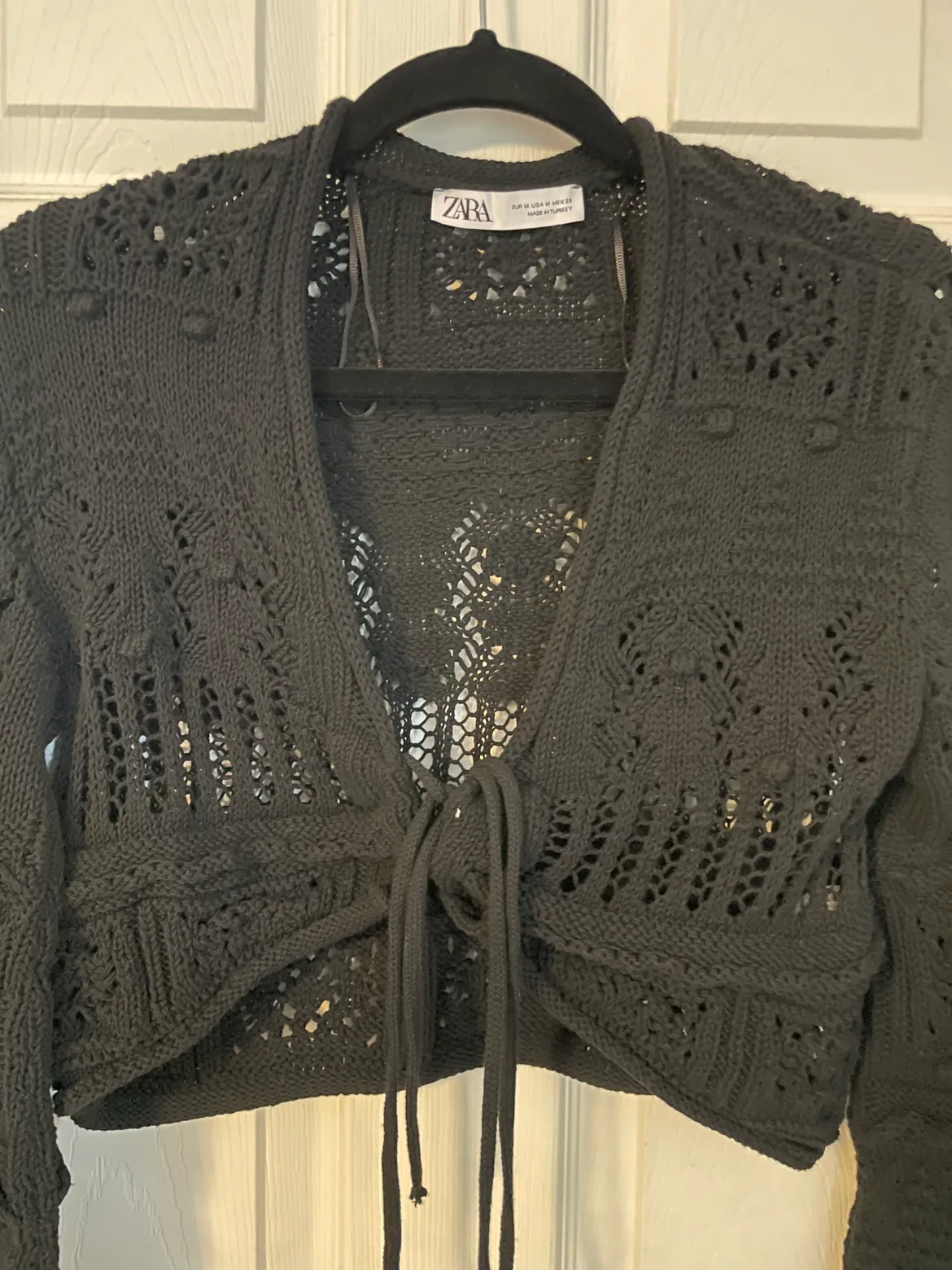 Zara Black Knitted Cropped Cardigan image indicator(2)