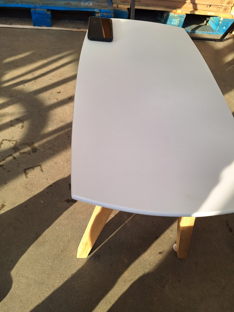 BonVivo White Coffee Table - photo 3