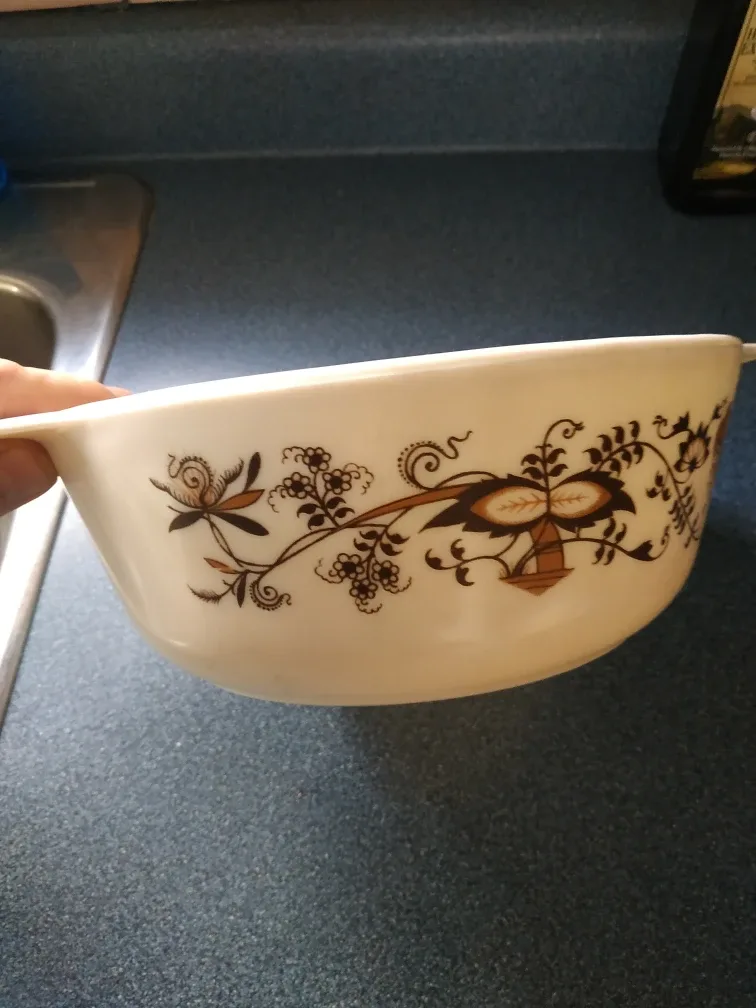 Pyrex England Casserole Dish 🏈 image indicator(4)