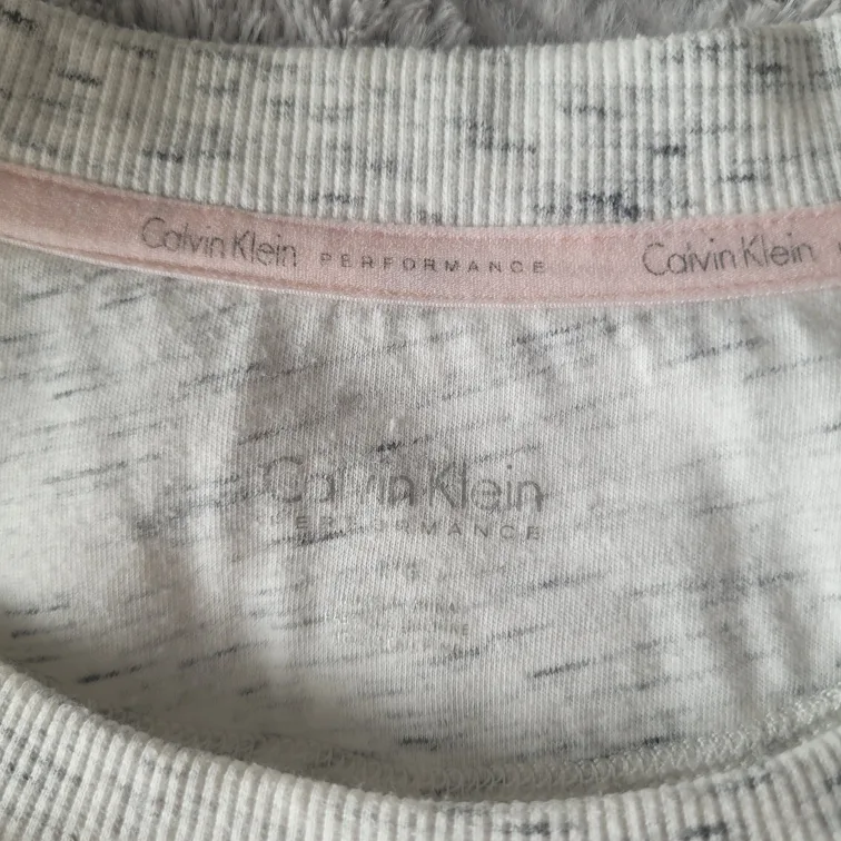 Calvin Klein Women's Crewneck Sweatshirt, Size L image indicator(3)