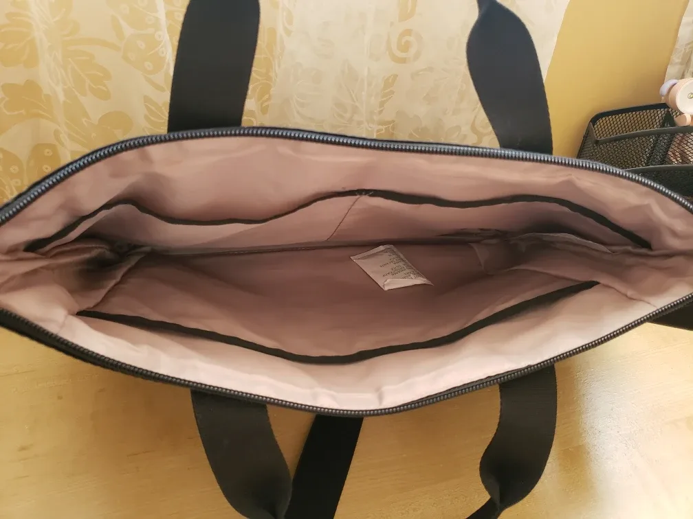 Black Hanson College Laptop Tote Bag image indicator(4)