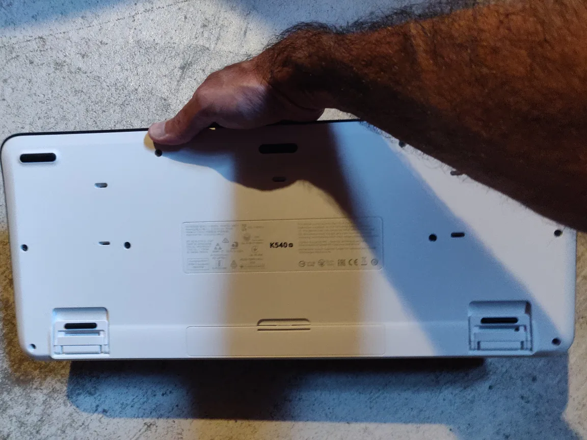 Logitech Wireless Mouse and Keyboard image indicator(3)