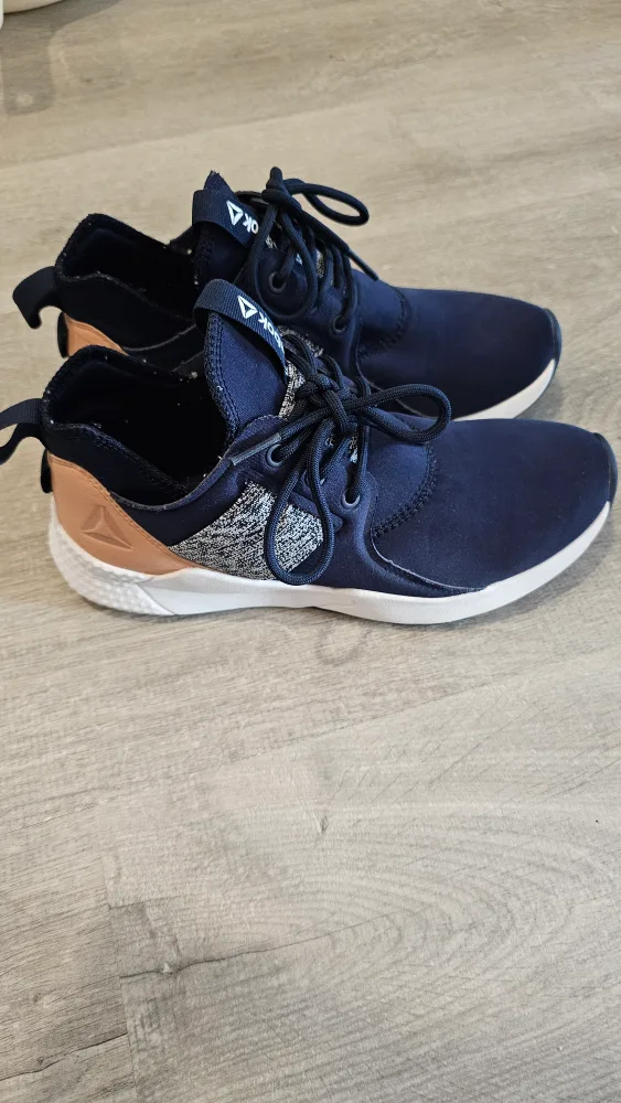 Reebok Women's Navy Blue Running Shoes - Size 6.5 image indicator(2)