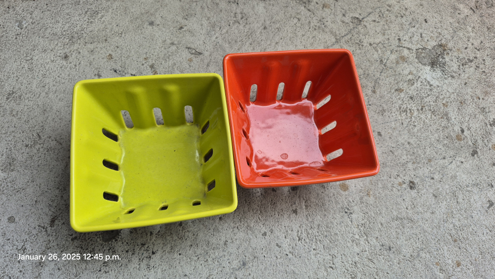 Two Ceramic Fruit Baskets - Yellow and Orange - photo 3