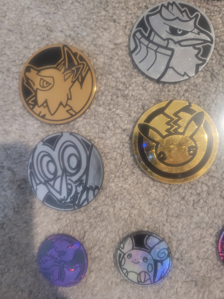 Pokemon Center Medallions - Lot of 18 - photo 2