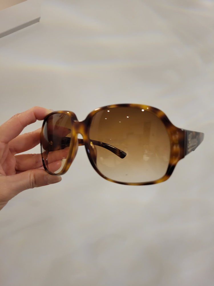 Authentic Gucci Sunglasses - photo 3