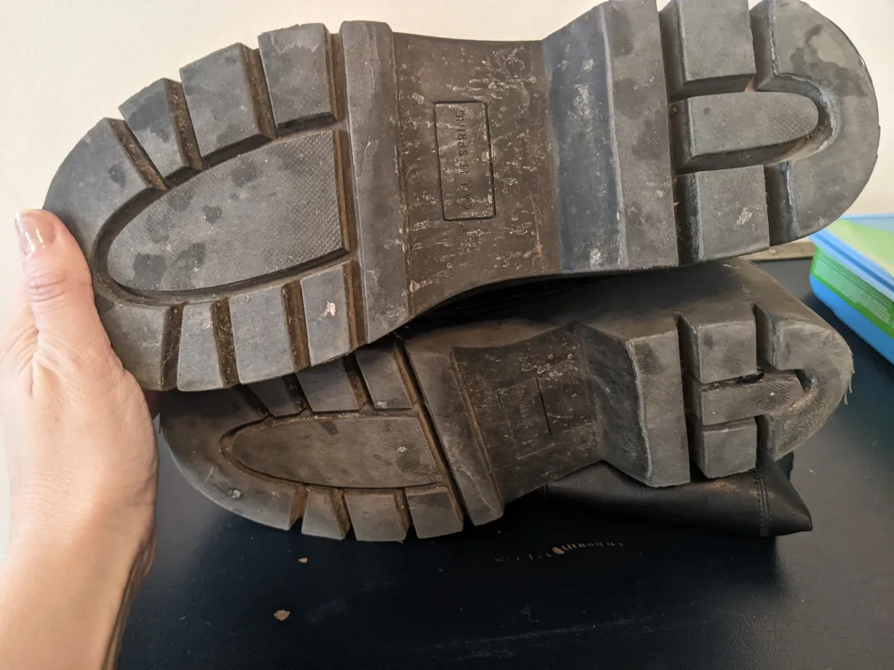 Knee High Black Combat Boots with Removable Chain image indicator(5)