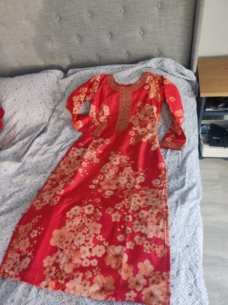 Floral Indian/Pakistani Shalwar Kameez Suit