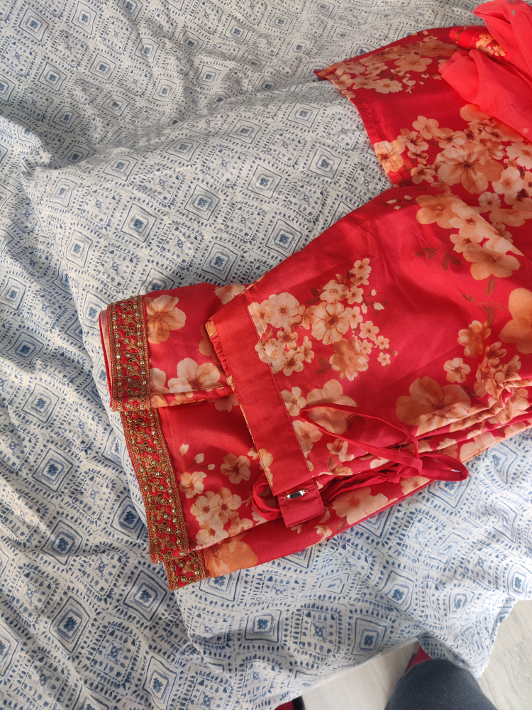 Floral Indian/Pakistani Shalwar Kameez Suit - photo 4