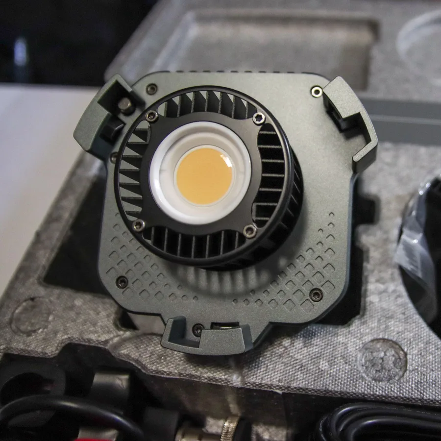 Aputure Amaran 60D 65W COB LED image indicator(7)