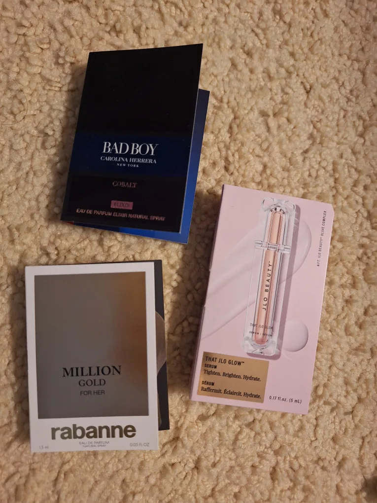 Beauty Bundle - JLo Beauty, Carolina Herrera, Rabanne image indicator(2)