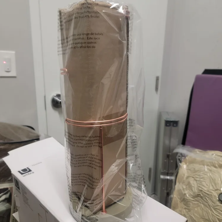 Umbra Tesora Jewelry Stand - Rose Gold image indicator(2)