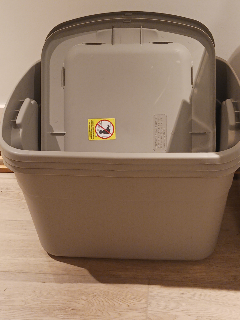 Room Essentials 18-Gallon Storage Tote with Lid - Space Gray
