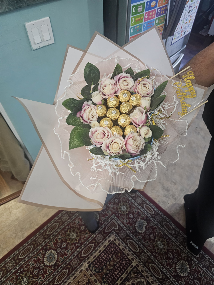 Ferrero Rocher Chocolate Bouquet - photo 2