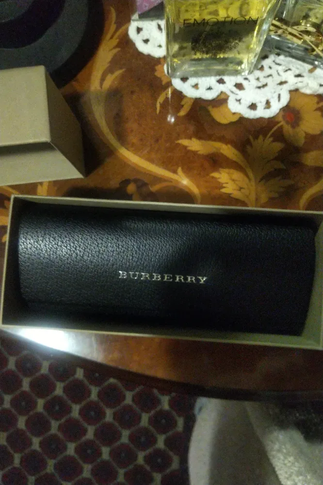 Burberry eyeglasses, black frames, with case🇮🇹 image indicator(2)