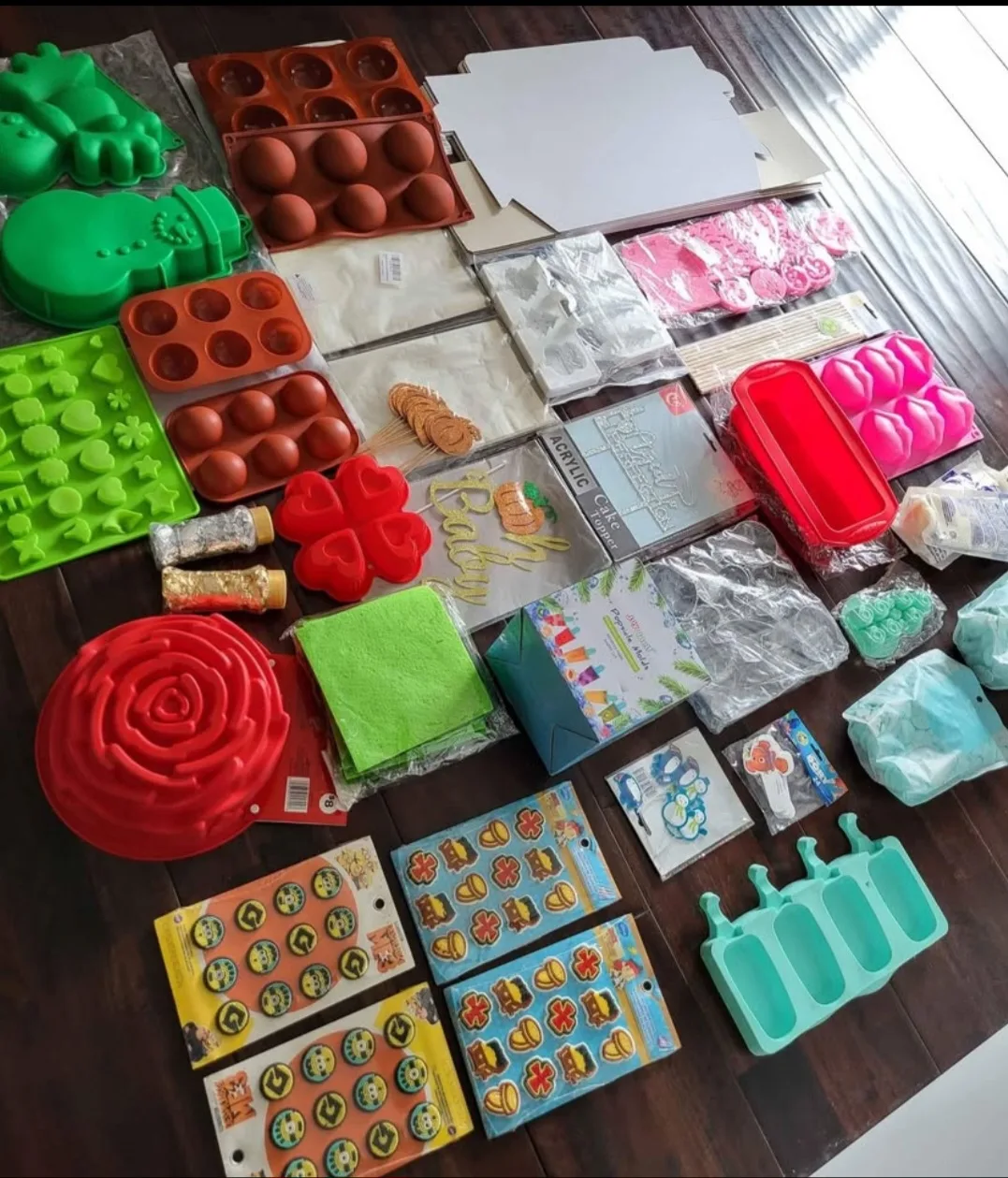 Bulk Baking & Party Supplies - Molds, Toppers, Decorations image indicator(2)