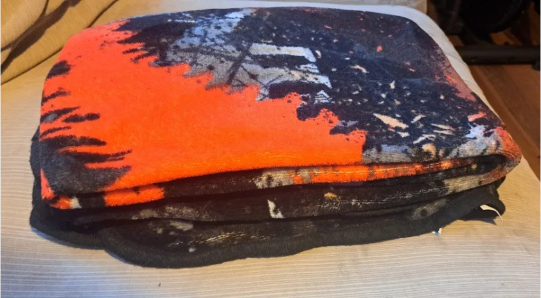 Jurassic World Dinosaur Pillow and Throw Blanket Set image indicator(3)