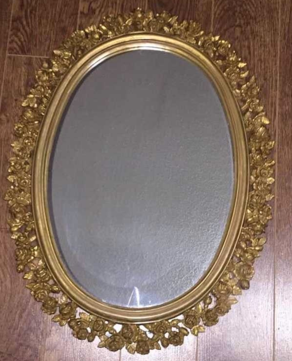 Vintage Syroco Oval Mirror with Ornate Gold Frame