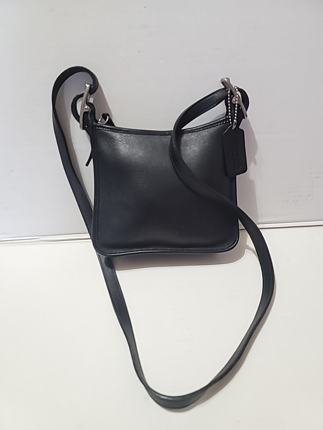 Vintage Small Coach Leather Bag Crossbody 6610 Great Condition - photo 2