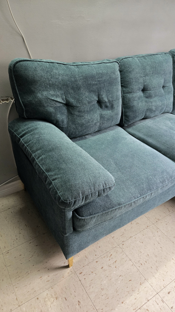 Sectional Sofa – Good Condition – 8 Months Old - photo 3