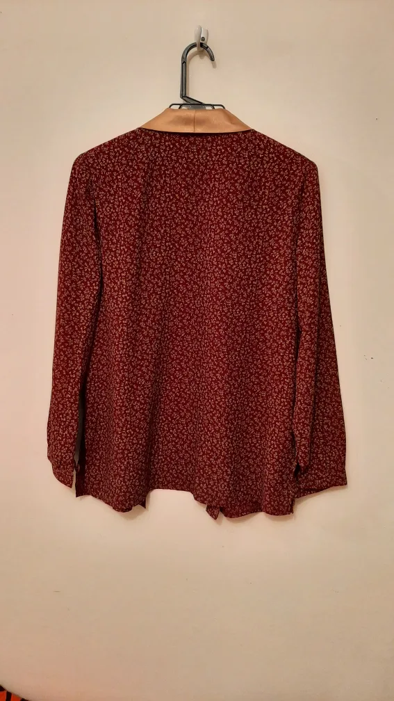 Vintage Burgundy Floral Button-Up Shirt Size L image indicator(9)