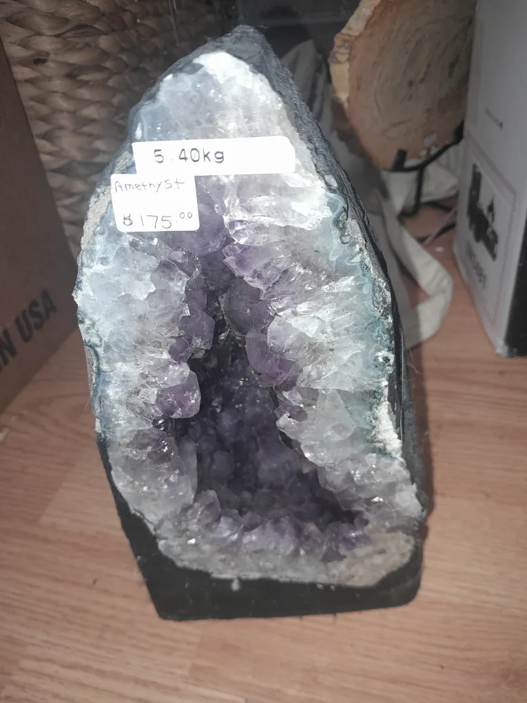 Amethyst Geode - 5.40kg image indicator(3)