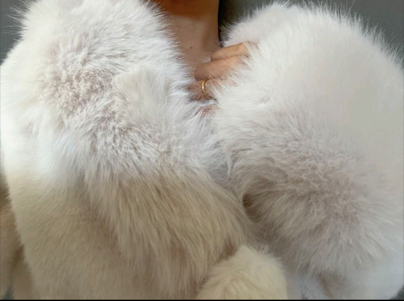 Gorgeous White faux fur - photo 2