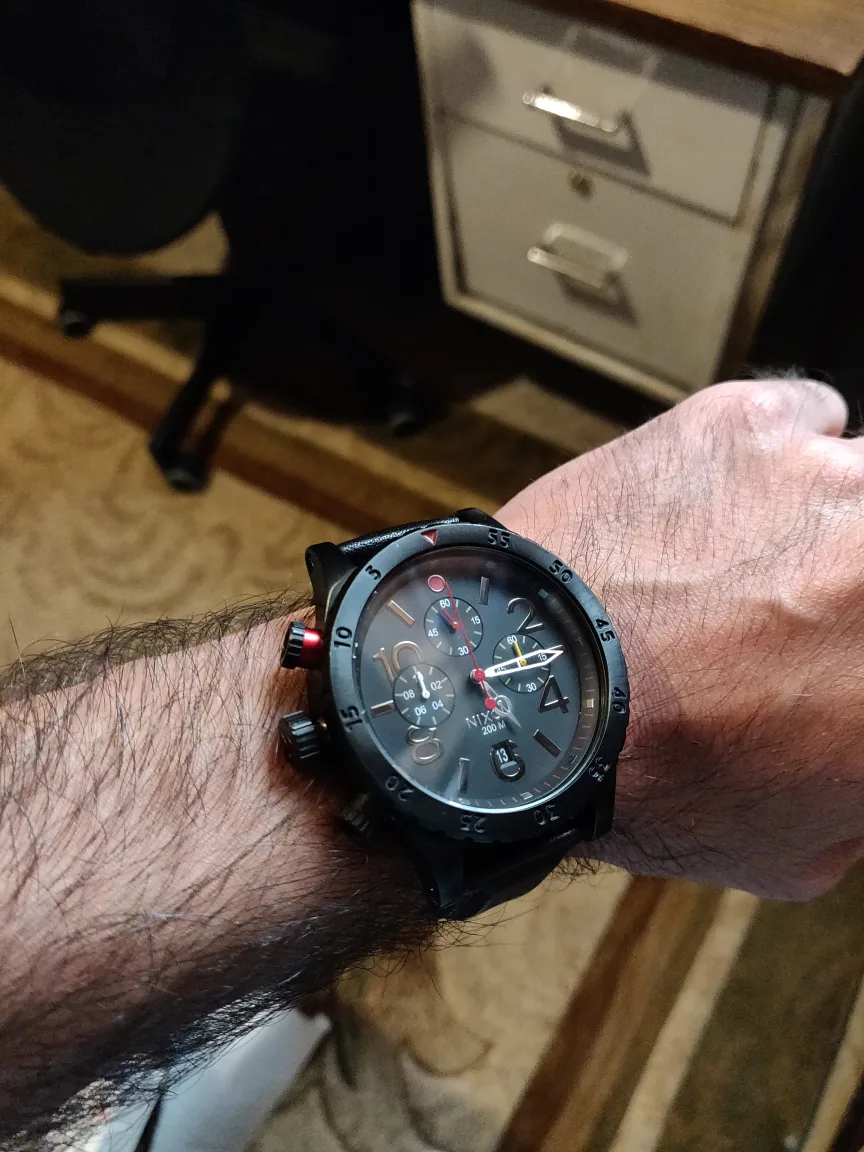 Nixon 48-20 Chronograph watch image indicator(2)