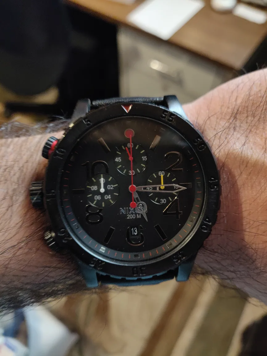 Nixon 48-20 Chronograph watch image indicator(5)