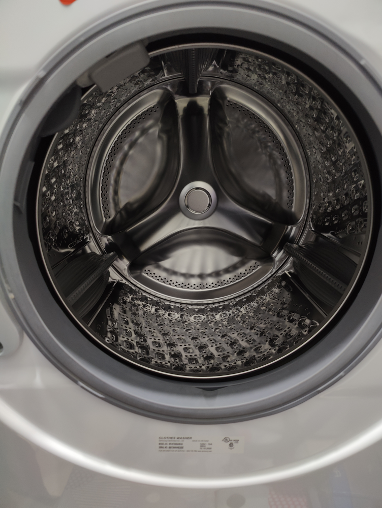 Samsung Washer and Dryer Stackable Set - photo 3