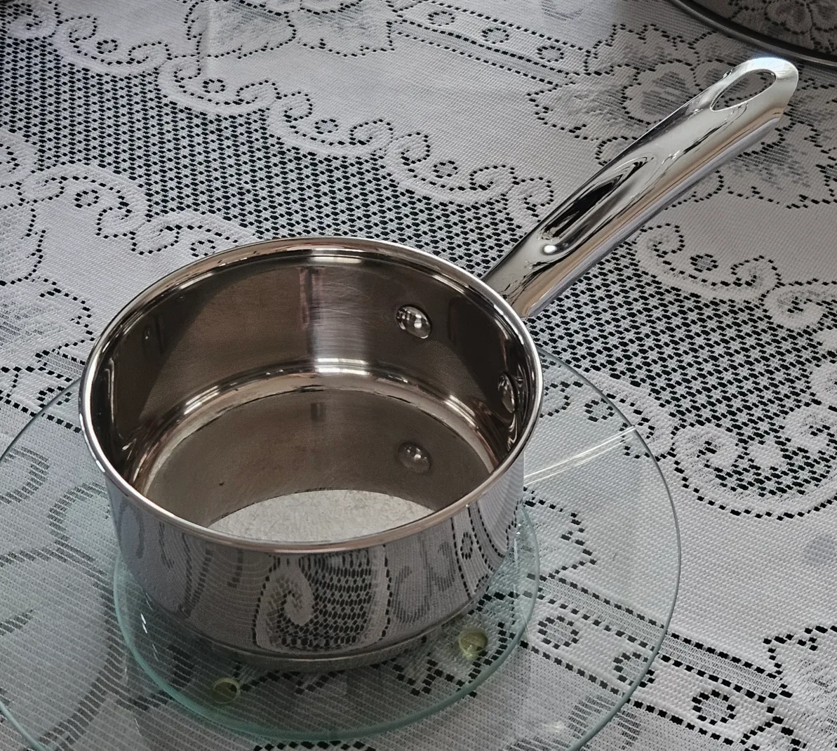 Vintage Stainless Steel 1Qt Saucepot image indicator(3)