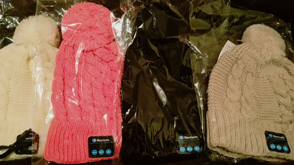 BRAND NEW BLUETOOTH HAT WITH MIC image indicator(10)