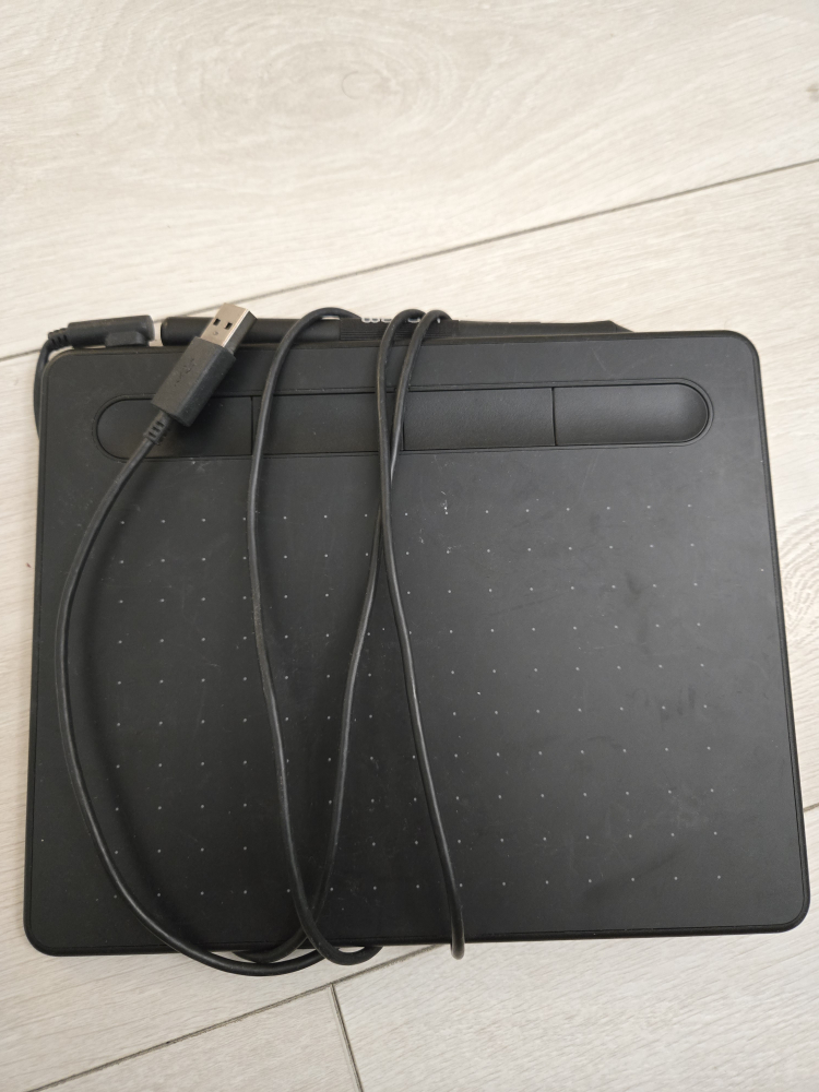 Wacom Intuos Draw Drawing Tablet with pen #freecycle