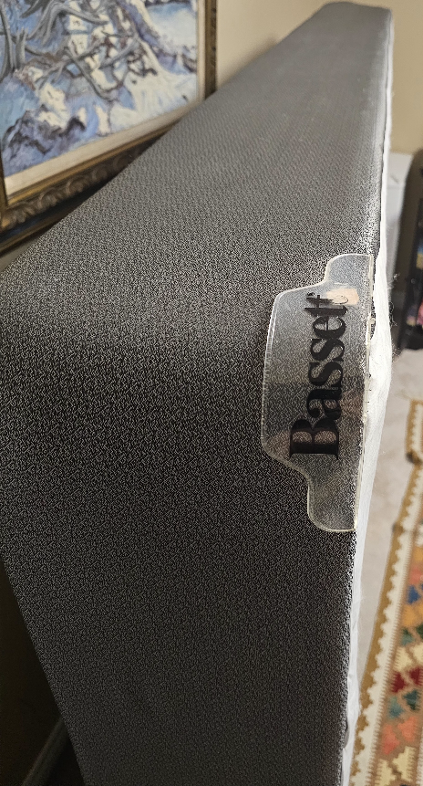 Bassett Box Spring Queen Size - photo 3