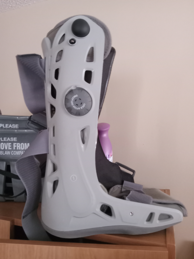 Pneumatic Walking Boot
