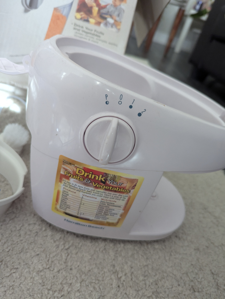 Hamilton Beach HealthSmart 67900 2-Speed Juice Extractor