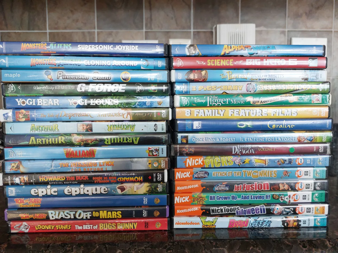 DVD cartoons/ kids movies 0.50 cent each image indicator(3)