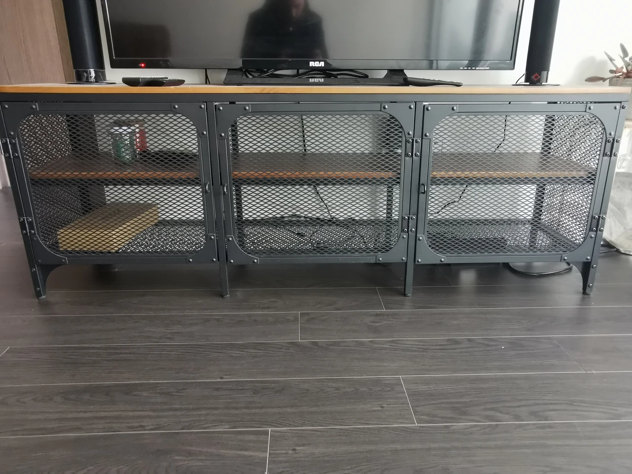 TV Stand - photo 2