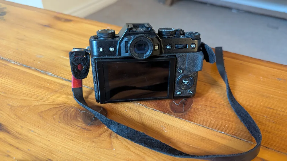 Fujifilm X-T10 Mirrorless Camera with Lens image indicator(2)