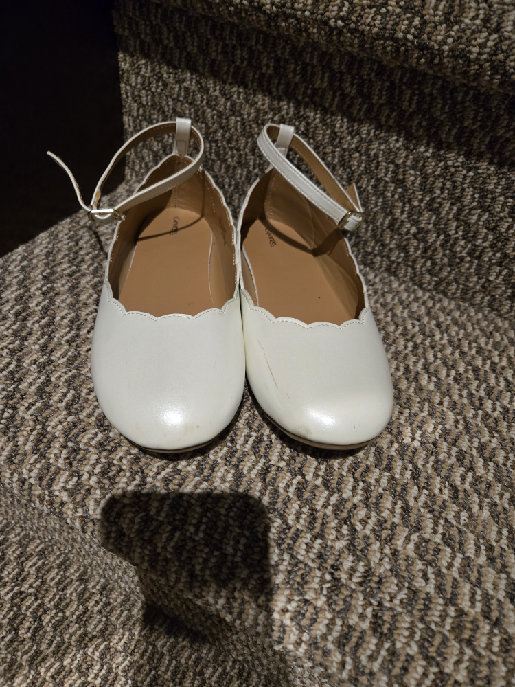 Girls' Shoe Bundle: Reebok, Adidas, and White Flats - photo 5
