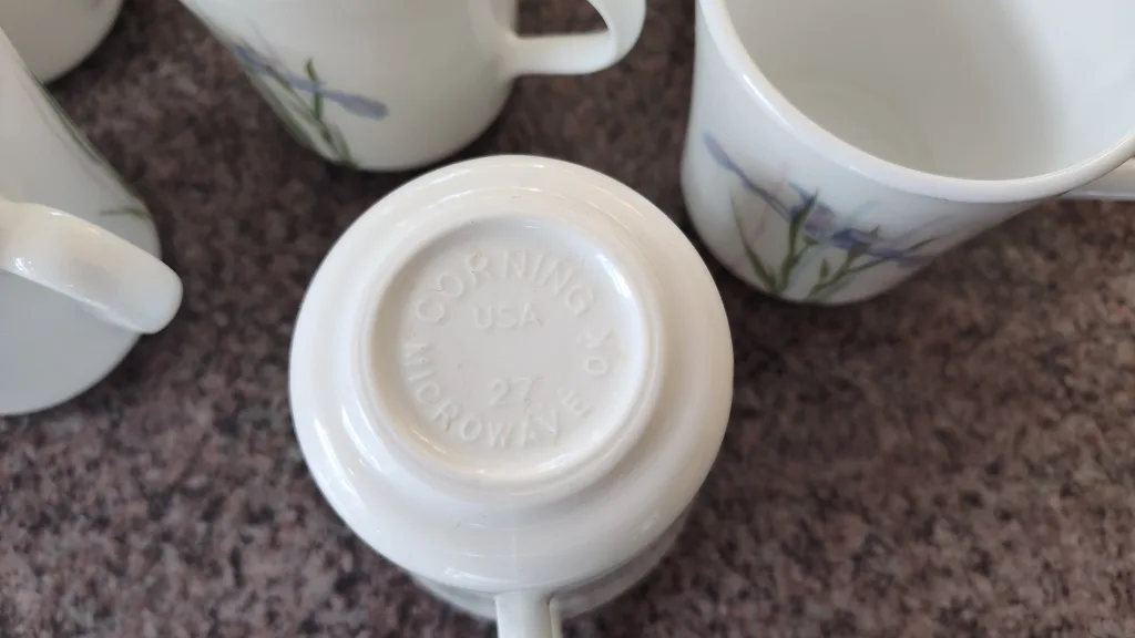 Set of 8 Corningware mugs with floral design image indicator(3)