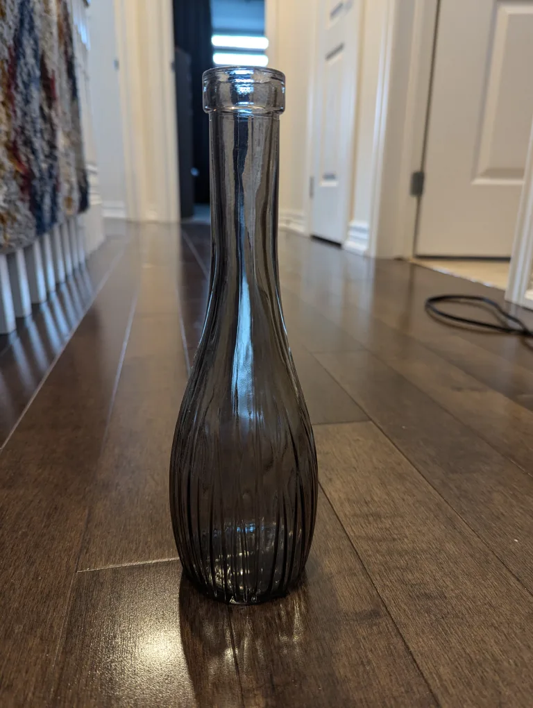 🏈 Dark Grey Glass Flower Vase image indicator(2)