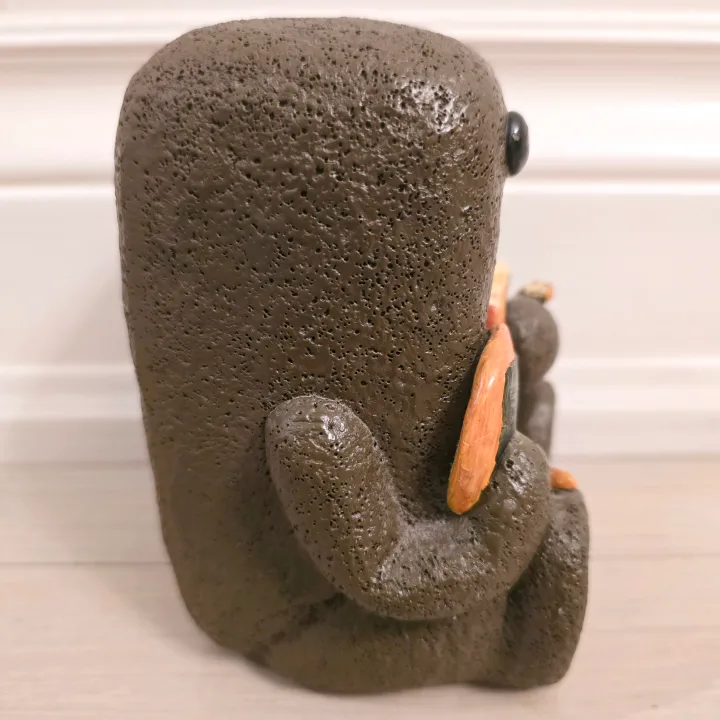 Domo Kun Piggy Bank Figure Eating Rice Crackers: Hard Acrylic image indicator(4)