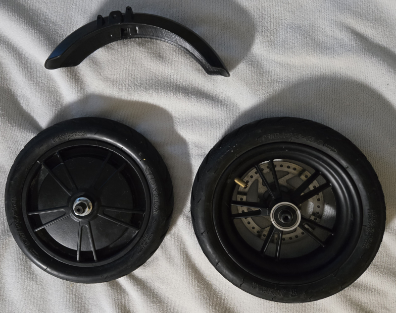 Rear wheel, motor and fender of electric scooter. - photo 2