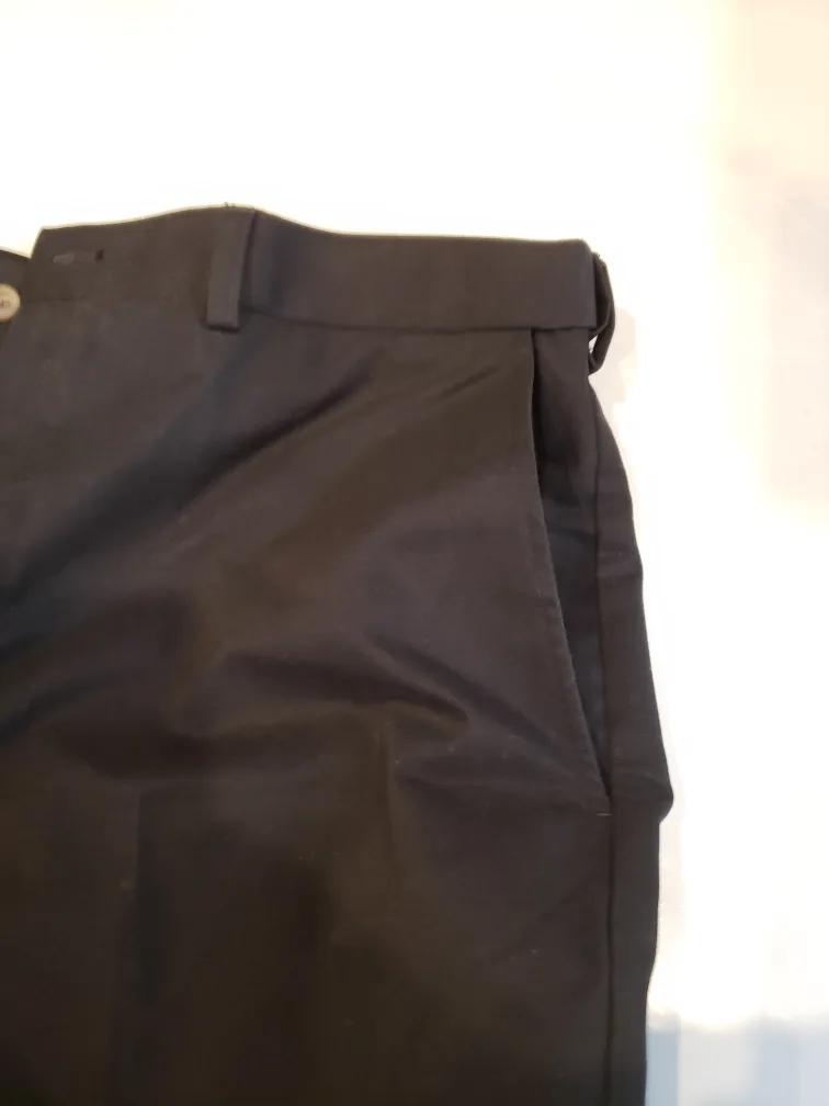 Haggar Men's Black Flat Front Trousers, Size 40x32 image indicator(2)