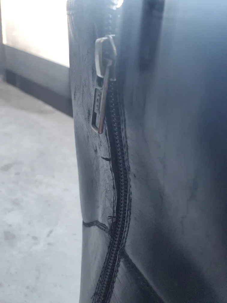 UGG leather boots image indicator(4)